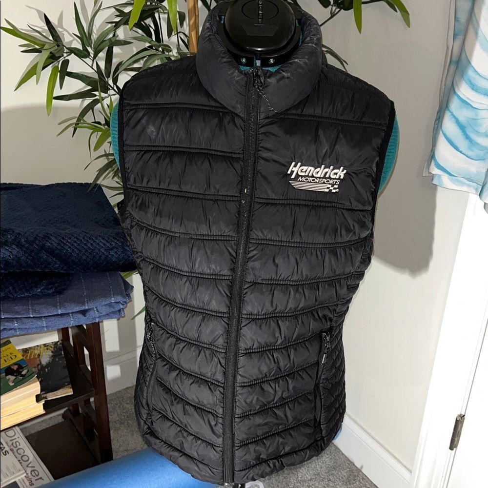Hendrick Motorsports Packable Vest Jacket Womens‎ Black Outdoors Racing NASCAR